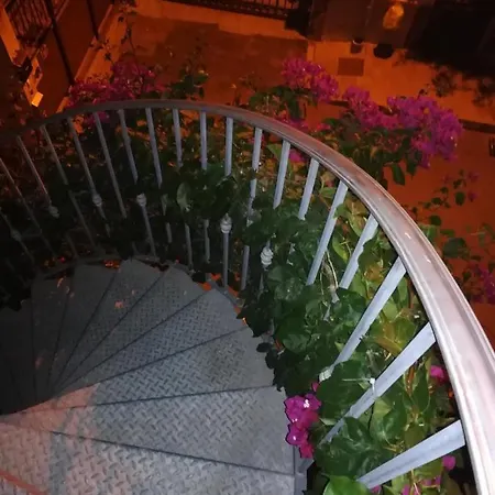 Soggiornare A *